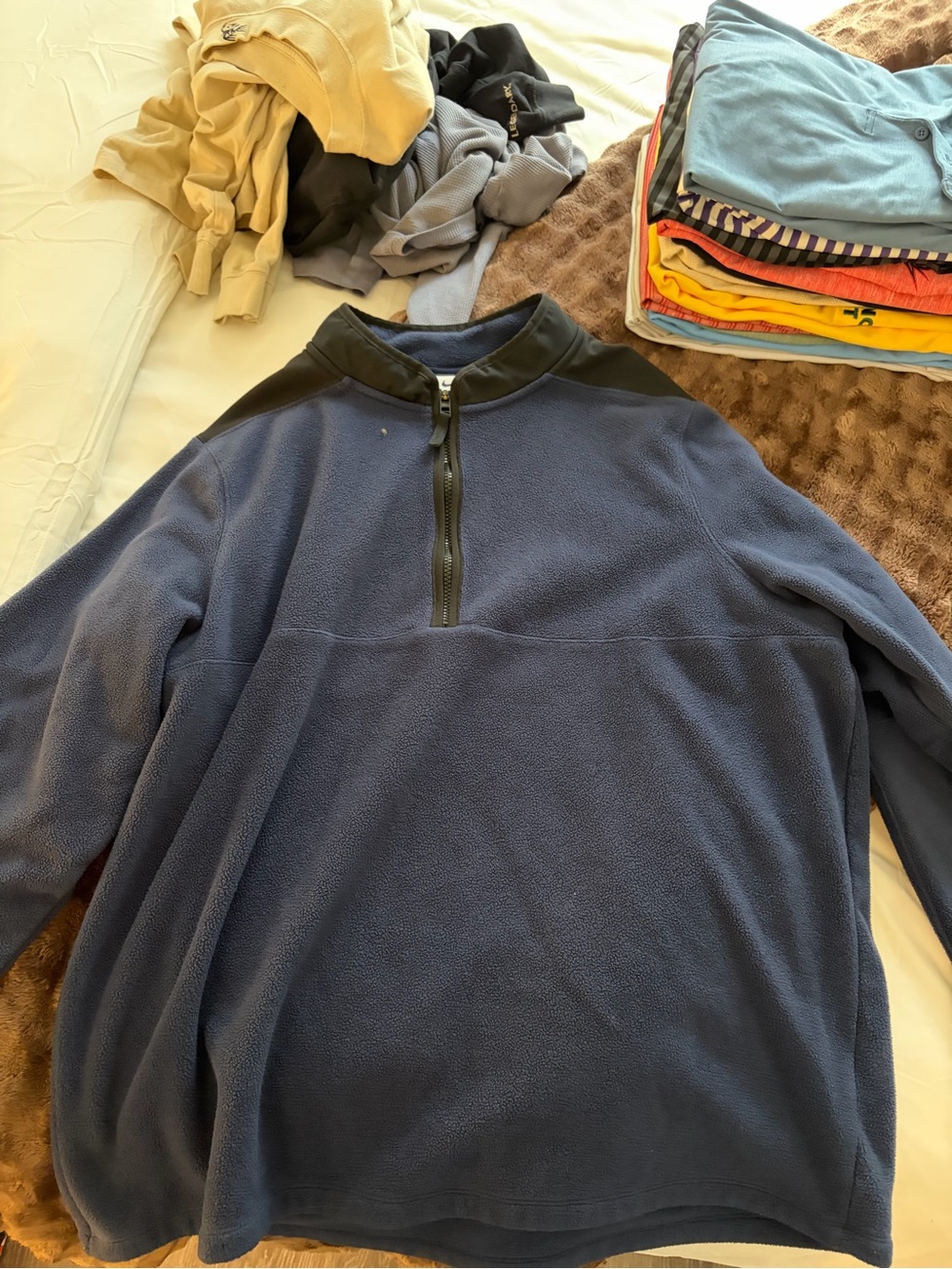 Nike Men’s Navy Blue Quarter-Zip Fleece Pullover